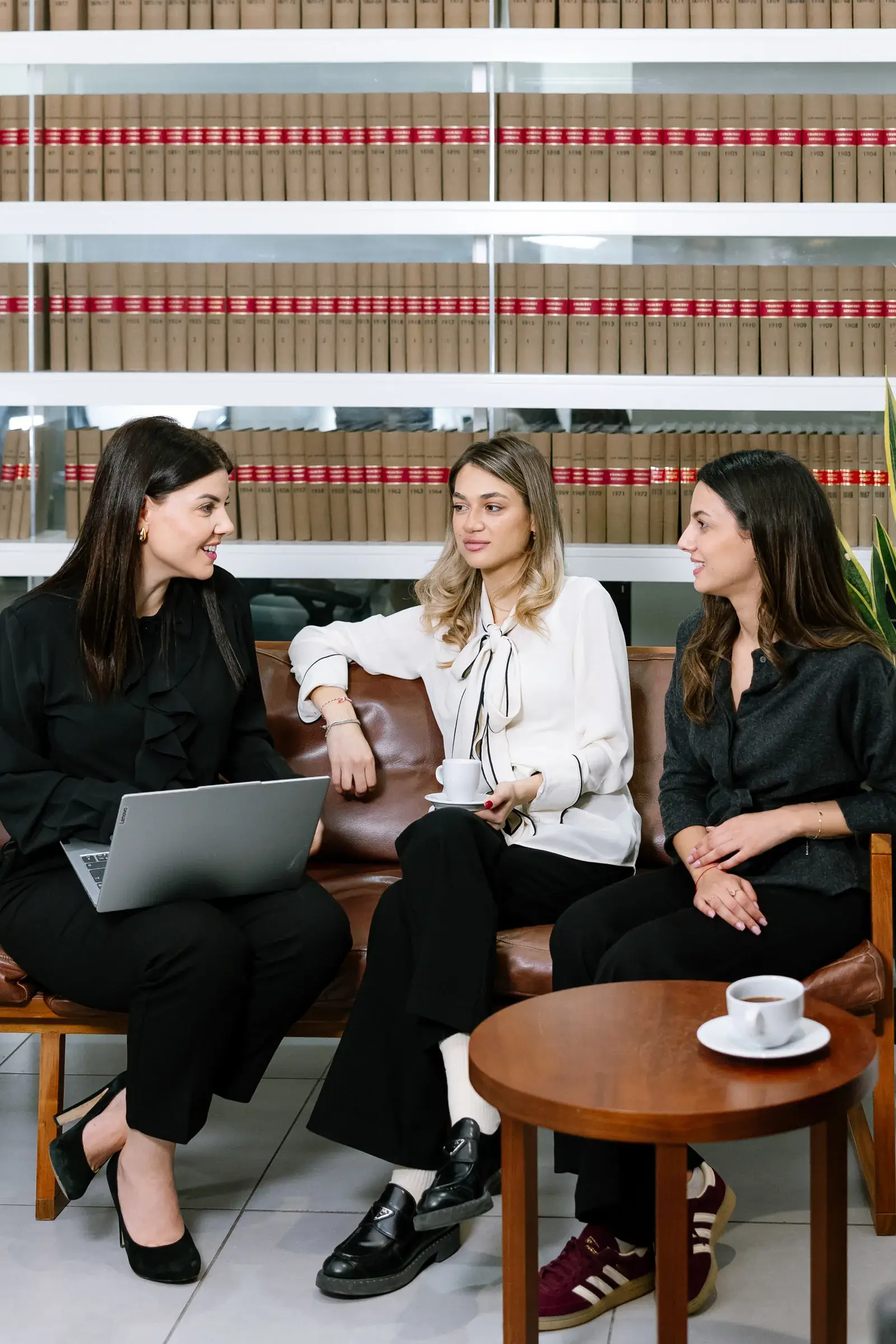 Ontvangst van Philippou Law Firm kantoor
